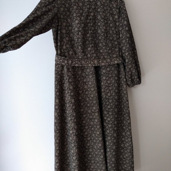 Vintage Amish Mennonite Cape Dress 41.5"B 35"W Detachable Vest - Picture 6 of 9